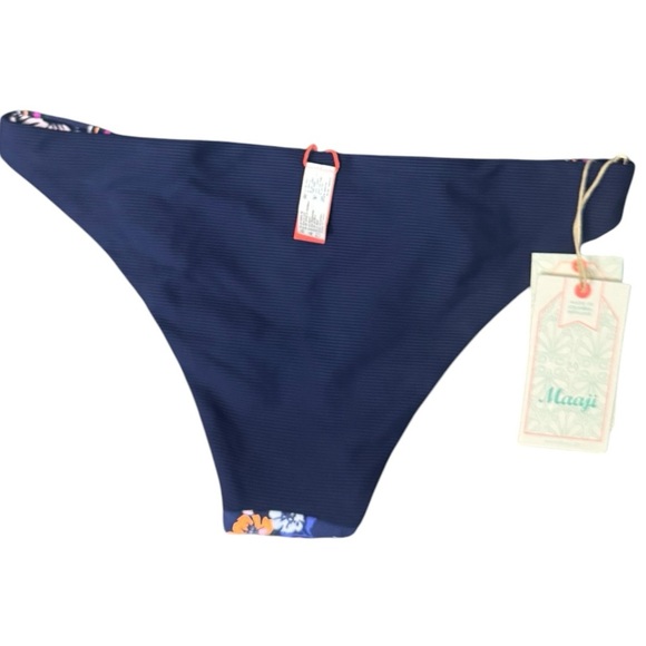 Maaji Signature Fit Reversible Bikini Bottom Size XS - Picture 3 of 5